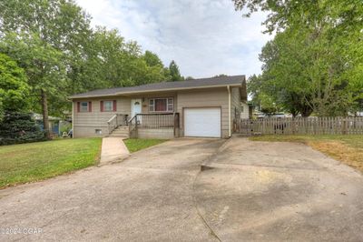 1209 Hearrell Avenue, House other with 3 bedrooms, 1 bathrooms and null parking in Neosho MO | Image 2