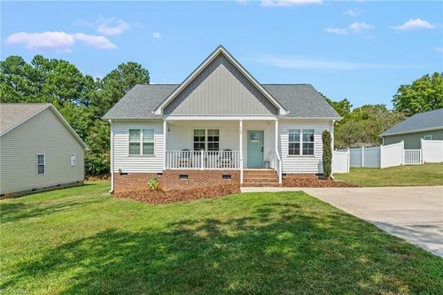 724 Sherwood Rd, Asheboro, NC, 27205-6763 | Card Image