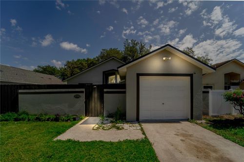 9785 Piney Point Cir, Orlando, FL, 32825-6523 | Card Image