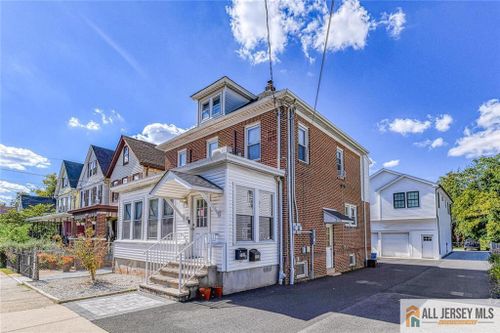 351 Somerset St, New Brunswick, NJ, 08901-2250 | Card Image
