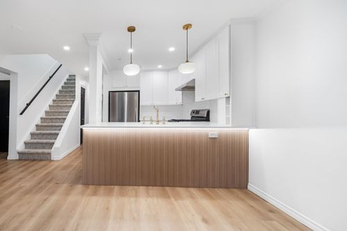 1407 Pendrell St, Vancouver, BC, V6G1S3 | Card Image