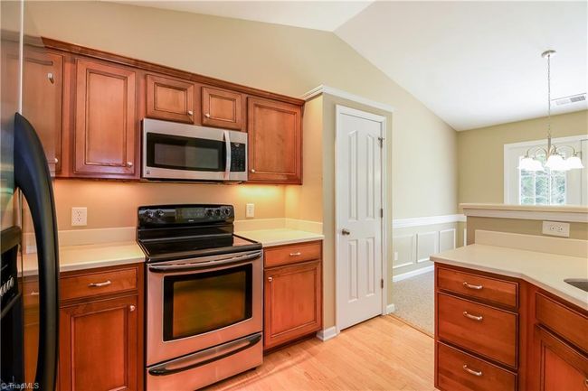 3365 Lilliefield Ln, House other with 3 bedrooms, 2 bathrooms and null parking in High Point NC | Image 5