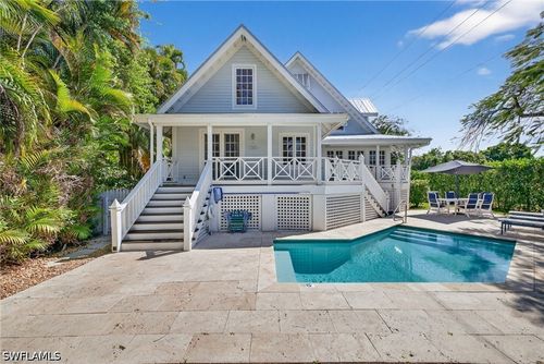 660 8th Ave S, Naples, FL, 34102-6903 | Card Image