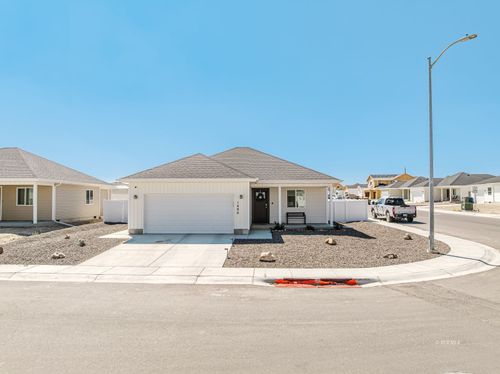 1486 Daisy Dr, Elko, NV, 89801-5056 | Card Image