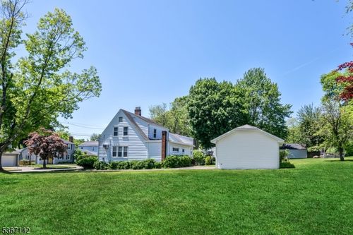 37 Hawthorne Ave, Morris Plains, NJ, 07950-1734 | Card Image