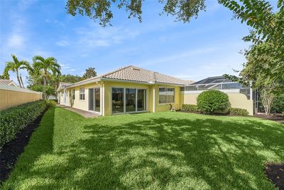 4951 Corsica Square, House attached with 2 bedrooms, 2 bathrooms and null parking in Vero Beach FL | Image 2