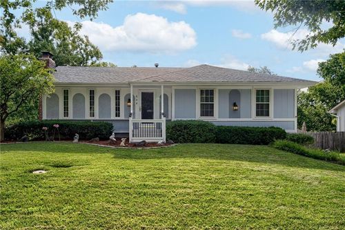 608 Sw 24th St, Blue Springs, MO, 64015-4030 | Card Image