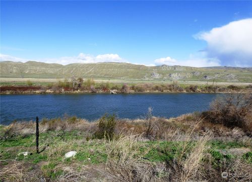 608 Monse River Road, Brewster, WA, 98812 | Card Image