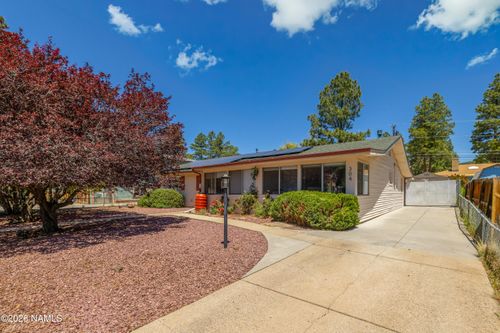 304 W Pine Avenue, Flagstaff, AZ, 86001 | Card Image