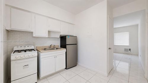 3-2499 Sw 27th St, Miami, FL, 33133-2271 | Card Image