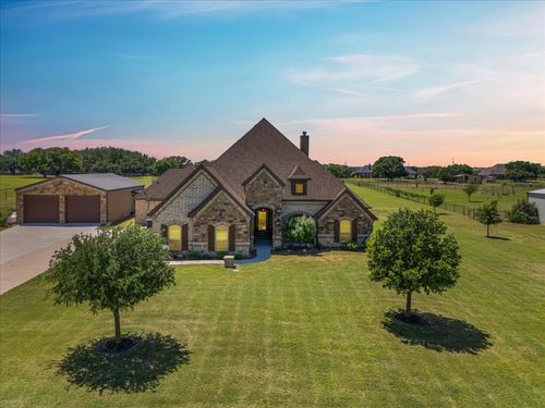 332 Antler Ridge Dr, Azle, TX, 76020-1488 | Card Image