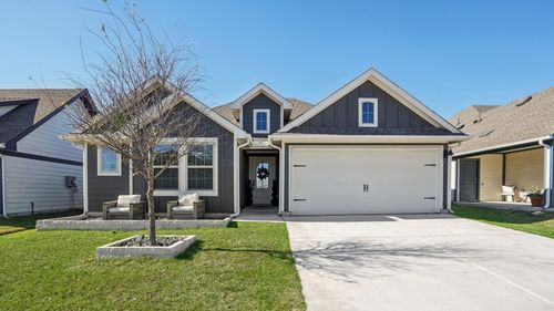 11225 Pecan Creek Dr, Providence Village, TX, 76227-4518 | Card Image