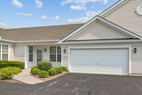 13504 Bonaire Rd, Huntley, IL, 60142-6338 | Card Image