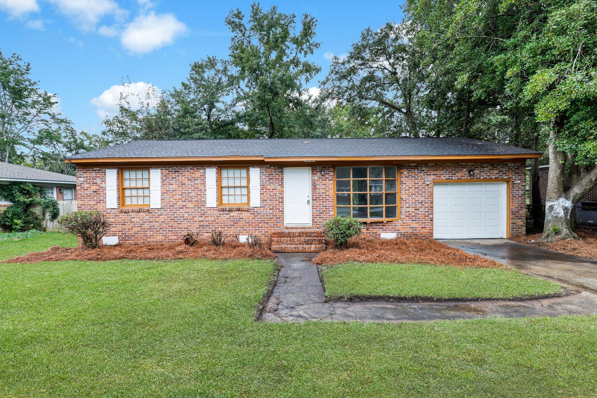 Marietta St, Charleston, SC 29406