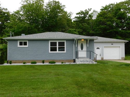 8823 Kirsch Rd, Erie, PA, 16510-5017 | Card Image