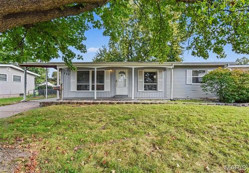 735 Starlet Dr, Florissant, MO, 63031-2249 | Card Image
