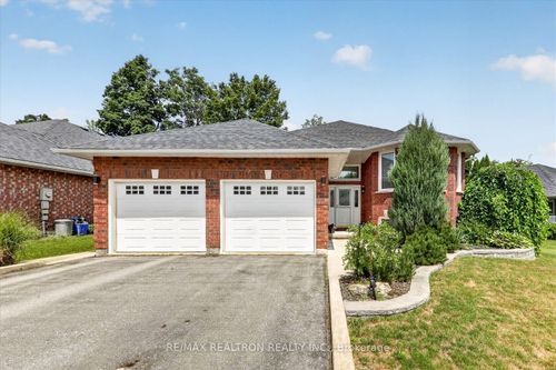 295 Woodward Ave, Peterborough, ON, K9L1K2 | Card Image