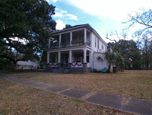 1561 Illinois St, Mobile, AL, 36604-1835 | Card Image