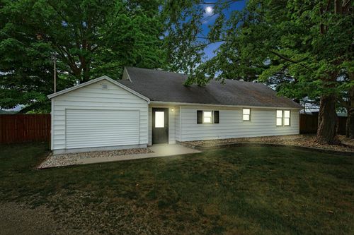 68004 Dailey Rd, Edwardsburg, MI, 49112-9660 | Card Image