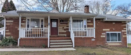 10951 Stump Rd, Minerva, OH, 44657-9402 | Card Image