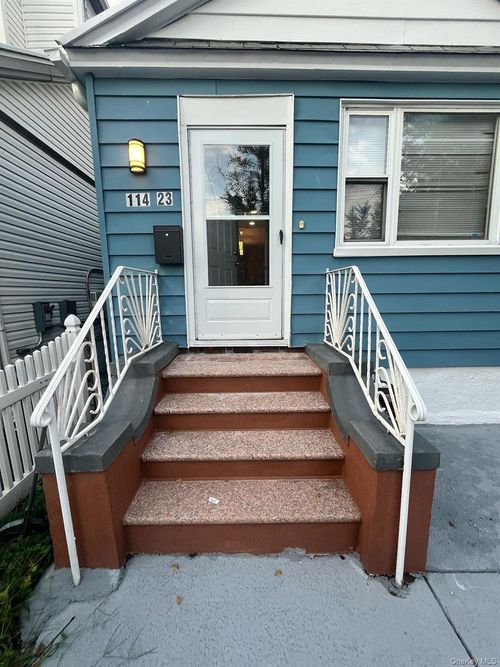 11423 Sutter Ave, South Ozone Park, NY, 11420-2322 | Card Image