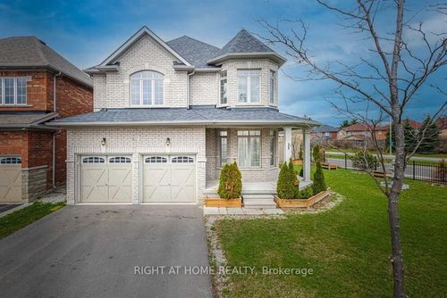 22 Vanwood Cres, Brampton, ON, L6P2X4 | Card Image