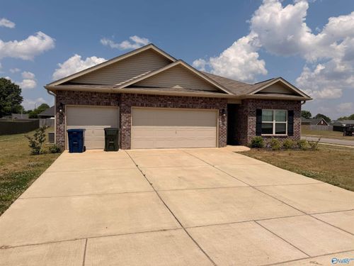 147 Red Fox Way, Meridianville, AL, 35759-7900 | Card Image