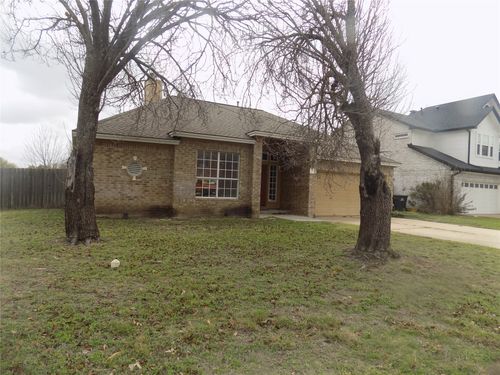 301 Thunderbay Dr, Georgetown, TX, 78626-6304 | Card Image
