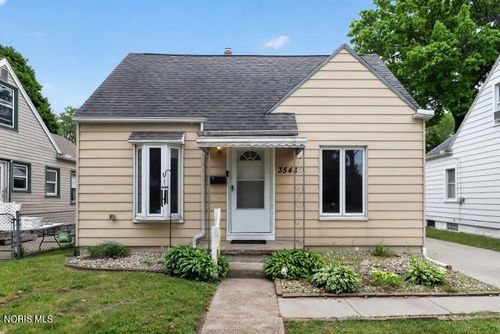 3548 Kershaw Ave, Toledo, OH, 43613-4930 | Card Image