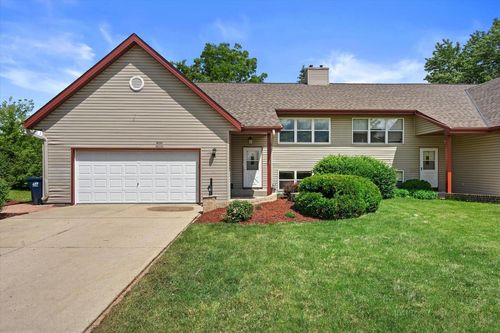 W245N6566 Bowling Green Street, Sussex, WI, 53089 | Card Image