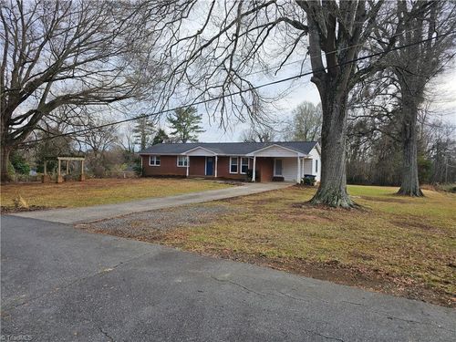 2230 Independence Rd, Winston-Salem, NC, 27106-2416 | Card Image