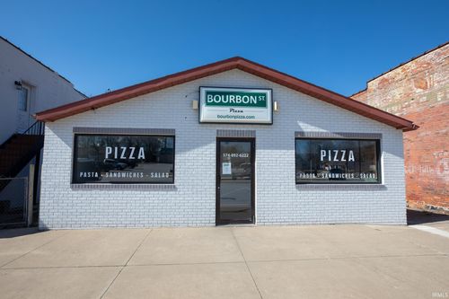 154 S Michigan St, Argos, IN, 46501-1227 | Card Image