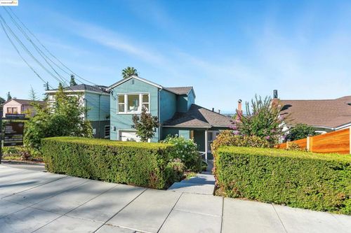 6623 Outlook Ave, Oakland, CA, 94605-2129 | Card Image