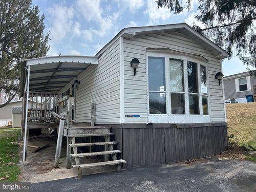 121 Chestnut Hl, YORK, PA, 17408-8245 | Card Image