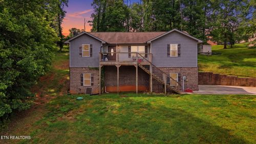 3259 River Pointe Cir, Kodak, TN, 37764-2362 | Card Image