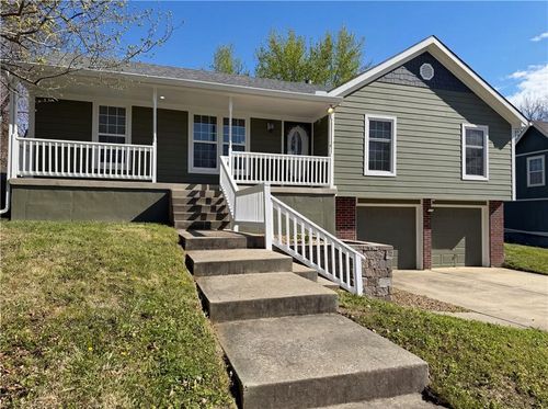 1205 Maple Ln, Pleasant Hill, MO, 64080-1580 | Card Image