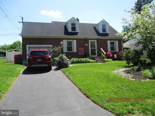 45 Ridgeway Dr, York, PA, 17404-5138 | Card Image