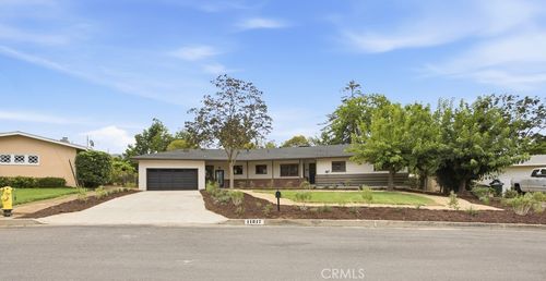 11817 Peach Tree Cir, Yucaipa, CA, 92399-2731 | Card Image