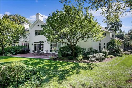 3 Old Woods Dr, Harrison, NY, 10528-2420 | Card Image