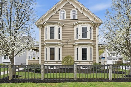 92-92 North St, Medfield, MA, 02052-1611 | Card Image