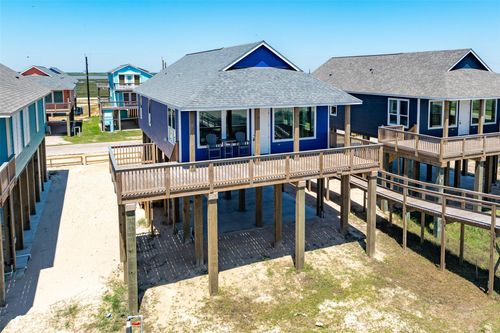 4831 Bluewater Dr, Surfside Beach, TX, 77541-1001 | Card Image