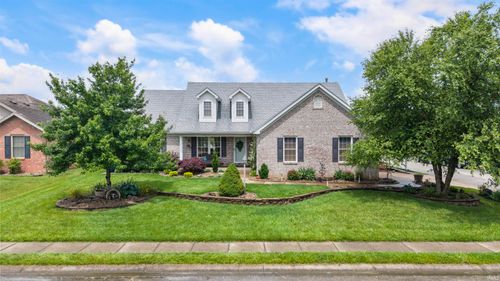9340 Hartwell Dr, Evansville, IN, 47725-7661 | Card Image