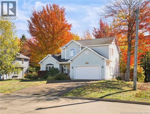 628 Rue Clarence Cormier, Dieppe, NB, E1A7T3 | Card Image