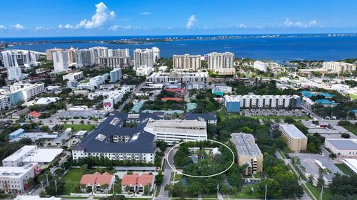 1555 7th St, SARASOTA, FL, 34236-4101 | Card Image