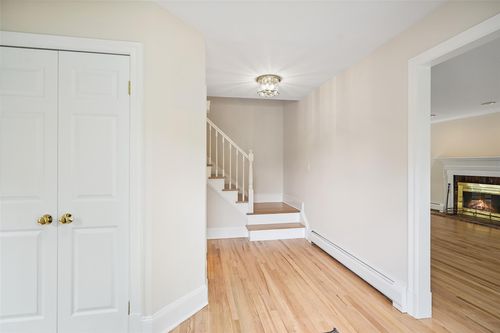 7 Hunt Farm Rd, Waccabuc, NY, 10597-1100 | Card Image