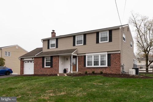 253 Kent Rd, WARMINSTER, PA, 18974-3715 | Card Image