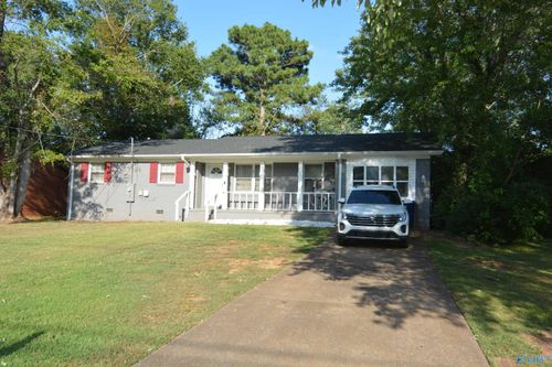 6116 Valley Park Dr Nw, Huntsville, AL, 35810-1441 | Card Image