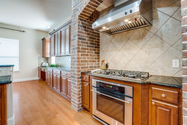 6672 Lincoln Hills Ct, House other with 3 bedrooms, 2 bathrooms and null parking in Frisco TX | Image 12