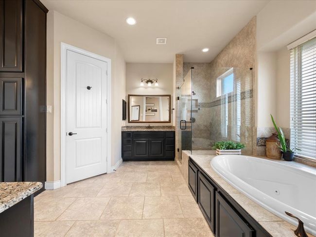 8322 Sands Bank Ln, House other with 4 bedrooms, 5 bathrooms and 2 parking in Conroe TX | Image 18