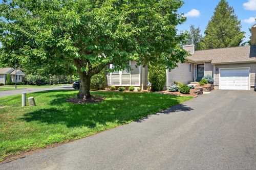 1006-1006 Meadowview Dr, East Windsor, CT, 06088-9109 | Card Image